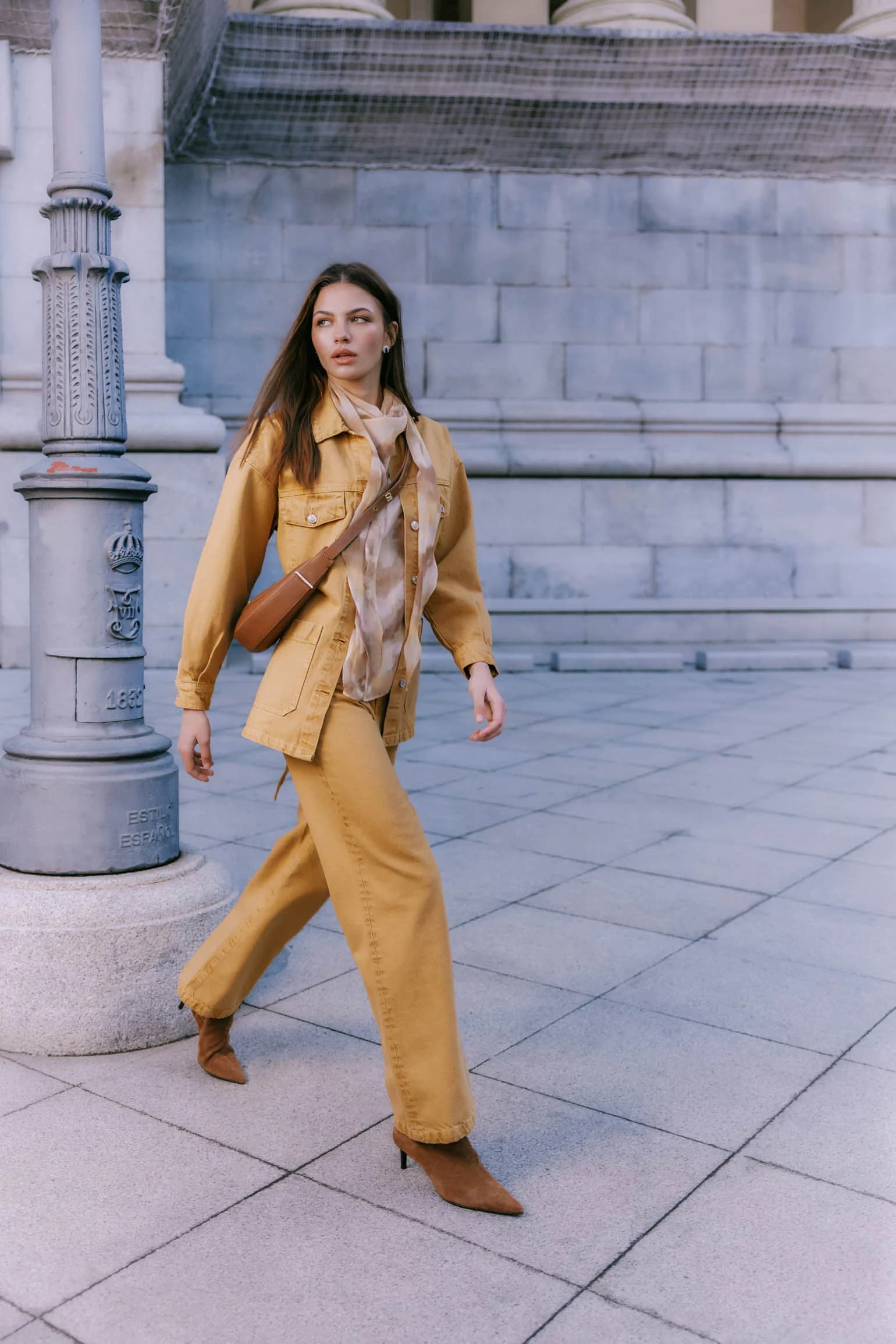 Foto de modelo base para cambio de prenda